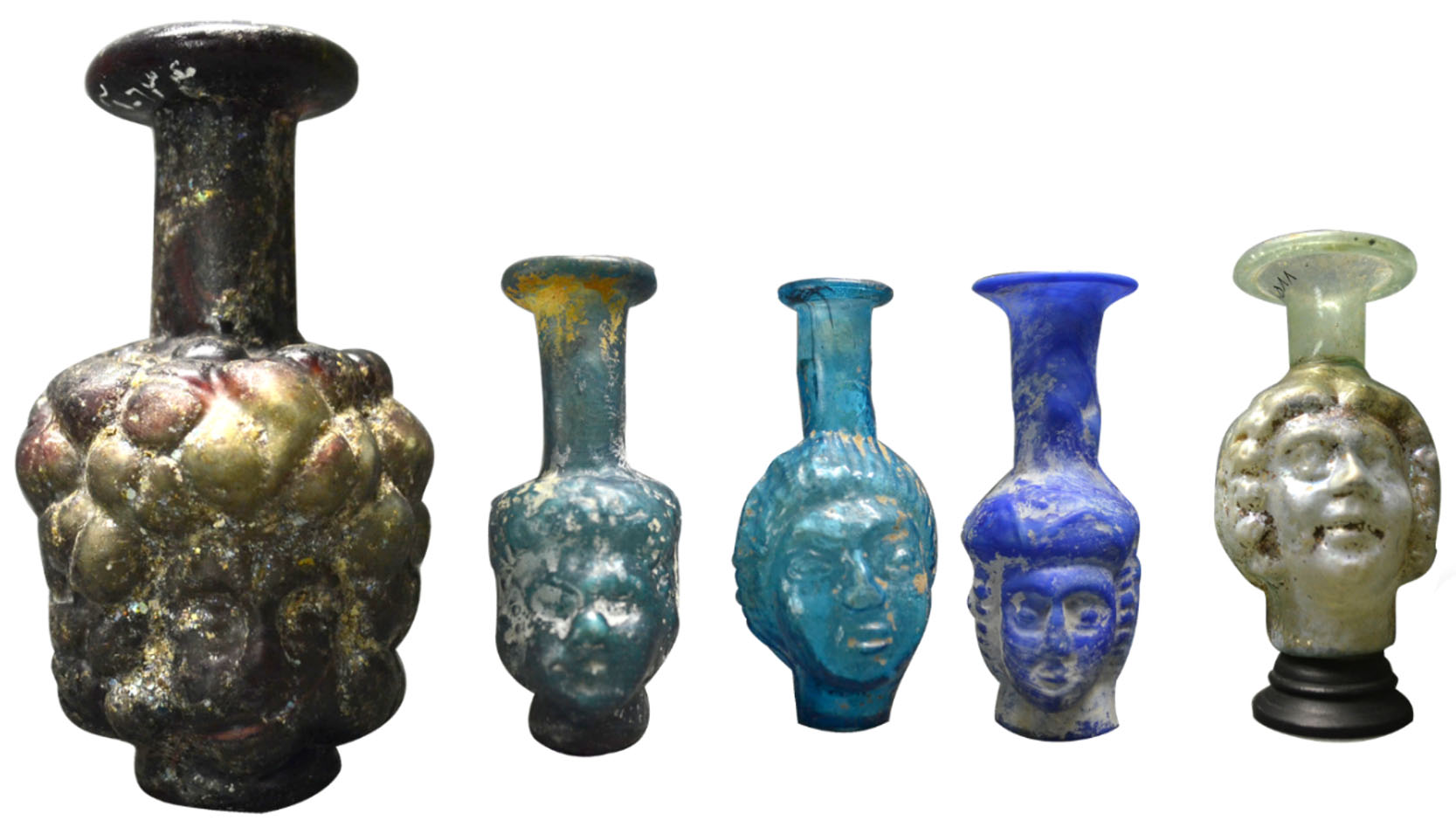 Roman head flasks preserved in the Glassware and Ceramic Museum of Iran